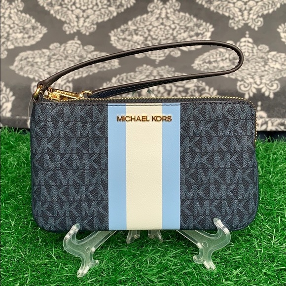 Michael Kors Jet Set Travel Large Top Zip Wristlet - Picture 11 of 16